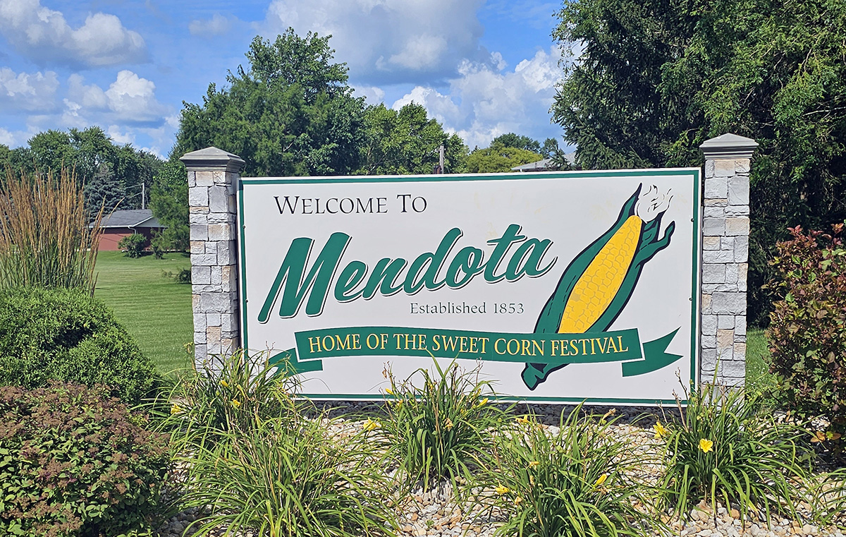 Mendota, Illinois Gateway Sign