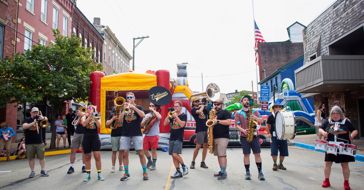 Image of community parade with musicians in Etna PA